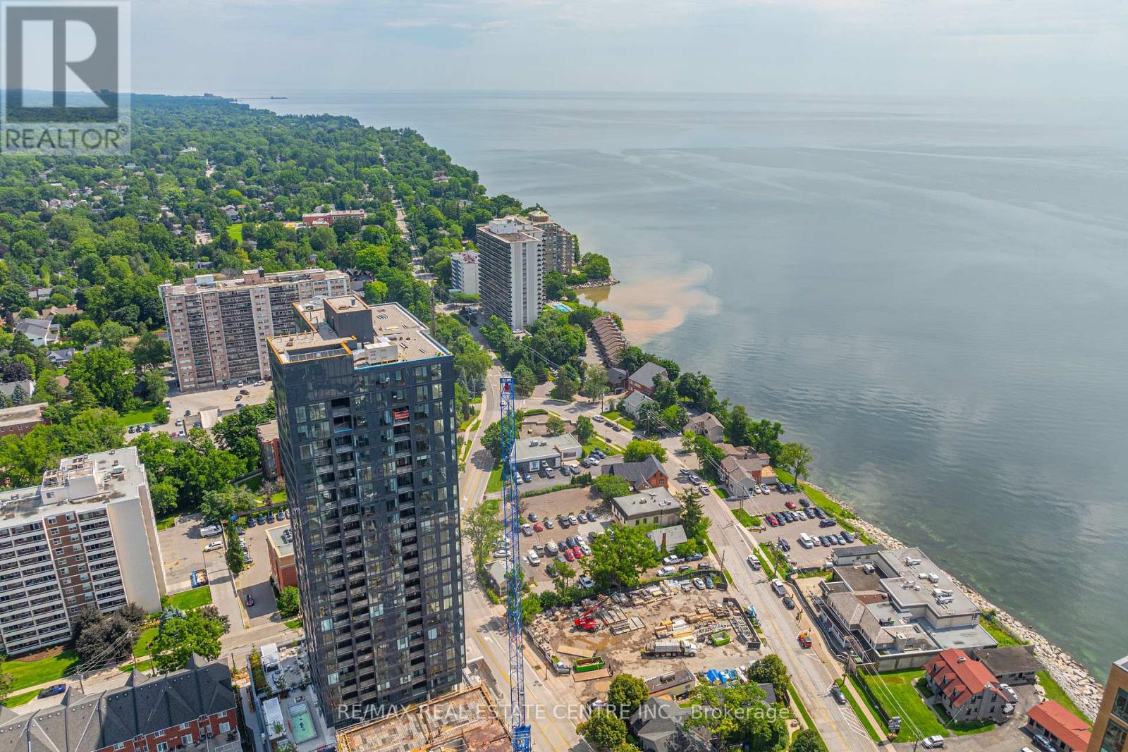 2107 - 370 Martha Street, Burlington, Ontario  L7R 0G9 - Photo 5 - W12950690