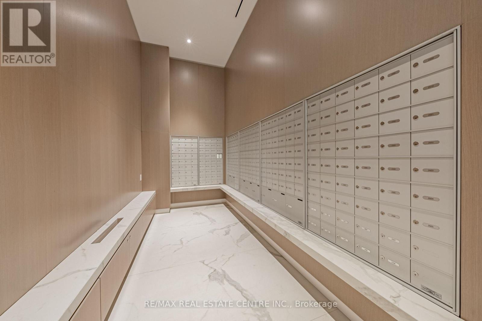 2107 - 370 Martha Street, Burlington, Ontario  L7R 0G9 - Photo 7 - W12950690