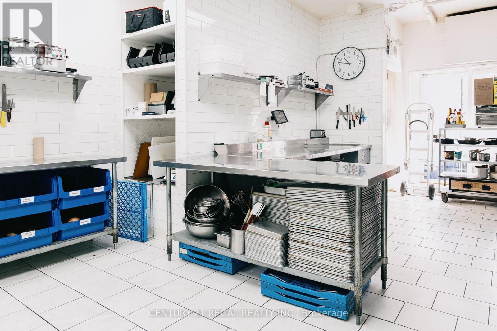 109 Jefferson Avenue, Toronto, Ontario  M6K 3E4 - Photo 22 - W12950700