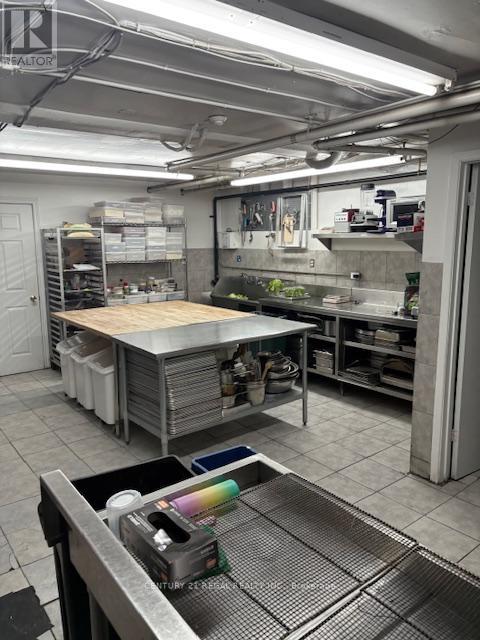 109 Jefferson Avenue, Toronto, Ontario  M6K 3E4 - Photo 6 - W12950700