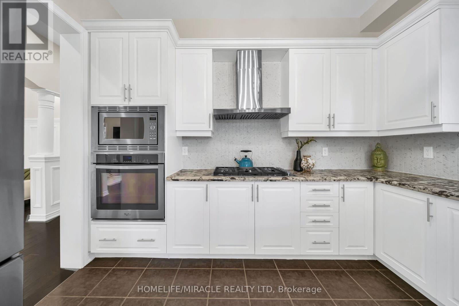 41 Hoxton Road, Brampton, Ontario  L7A 4L5 - Photo 17 - W12950704