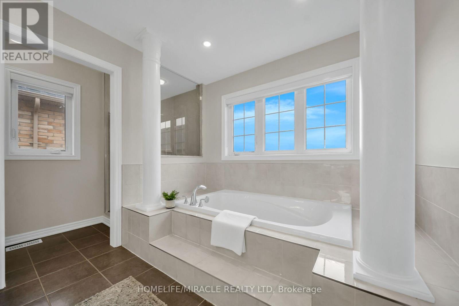 41 Hoxton Road, Brampton, Ontario  L7A 4L5 - Photo 27 - W12950704