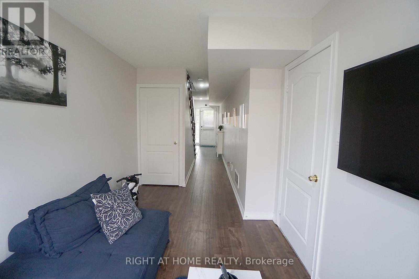 15 Magdalene Crescent, Brampton, Ontario  L6Z 0G9 - Photo 7 - W12950706