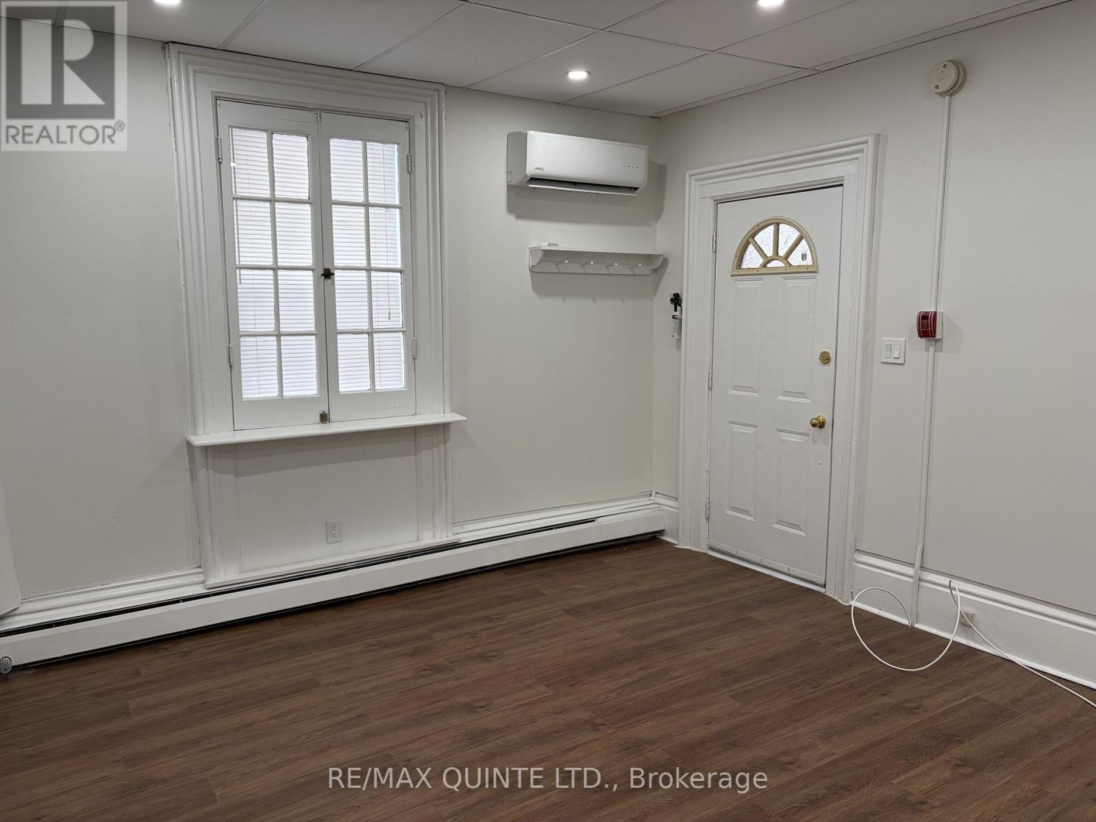 B - 186 Albert Street, Belleville, Ontario  K8N 3N4 - Photo 7 - X12950784