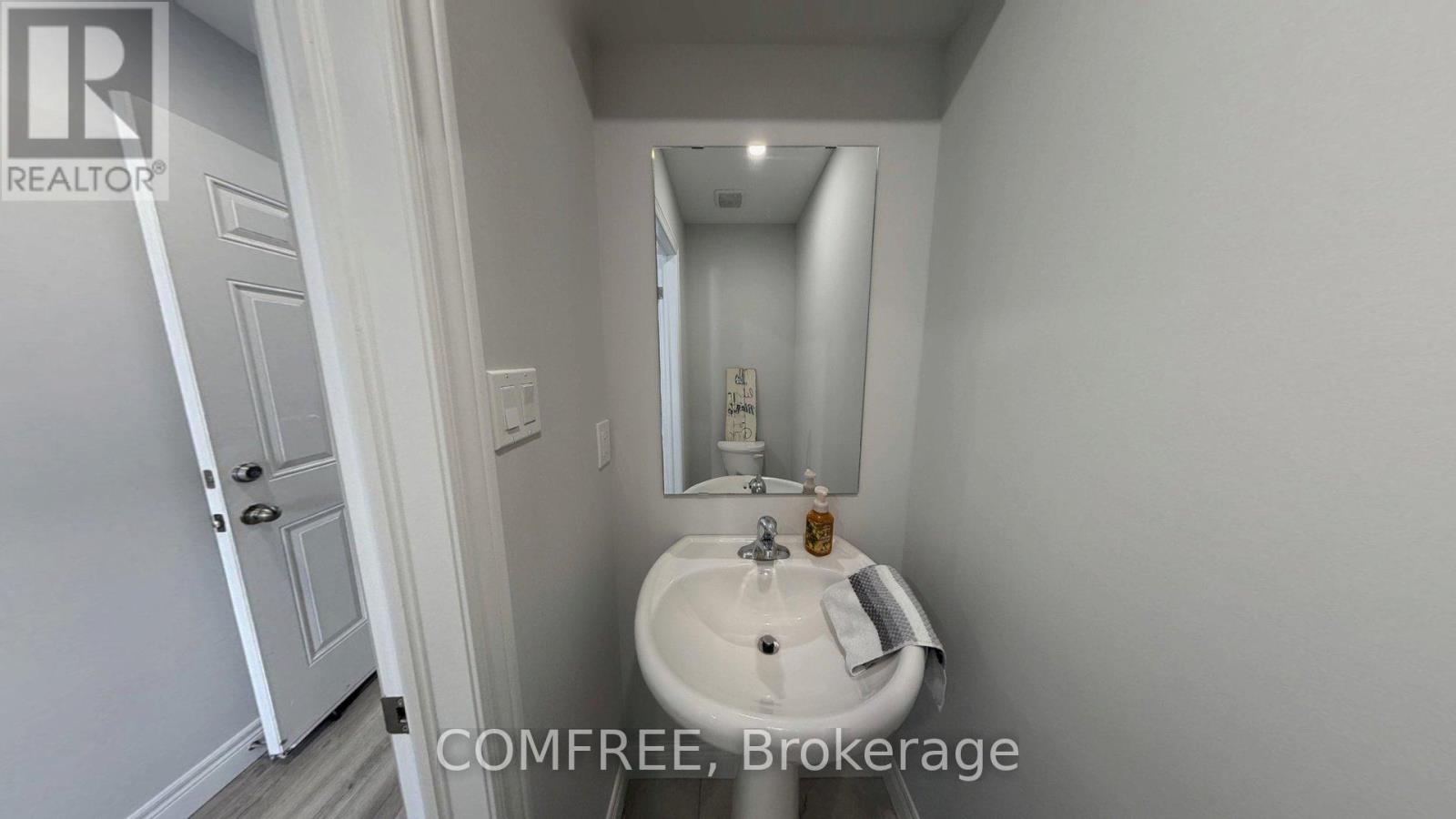 31 Mcconnell Crescent, Bracebridge, Ontario  P1L 0N7 - Photo 11 - X12950884