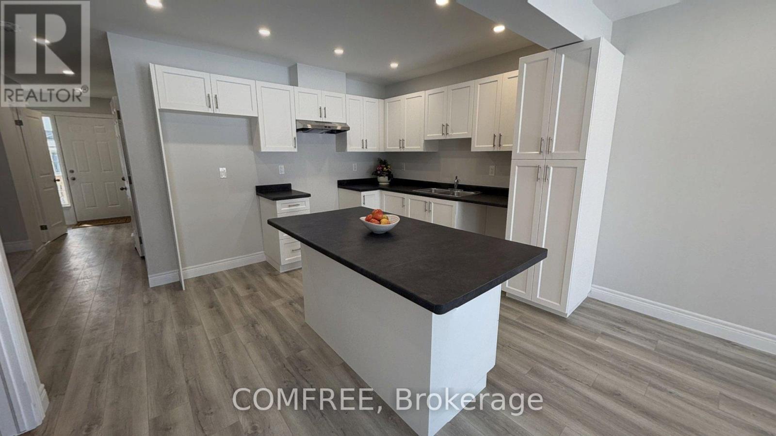 31 Mcconnell Crescent, Bracebridge, Ontario  P1L 0N7 - Photo 6 - X12950884