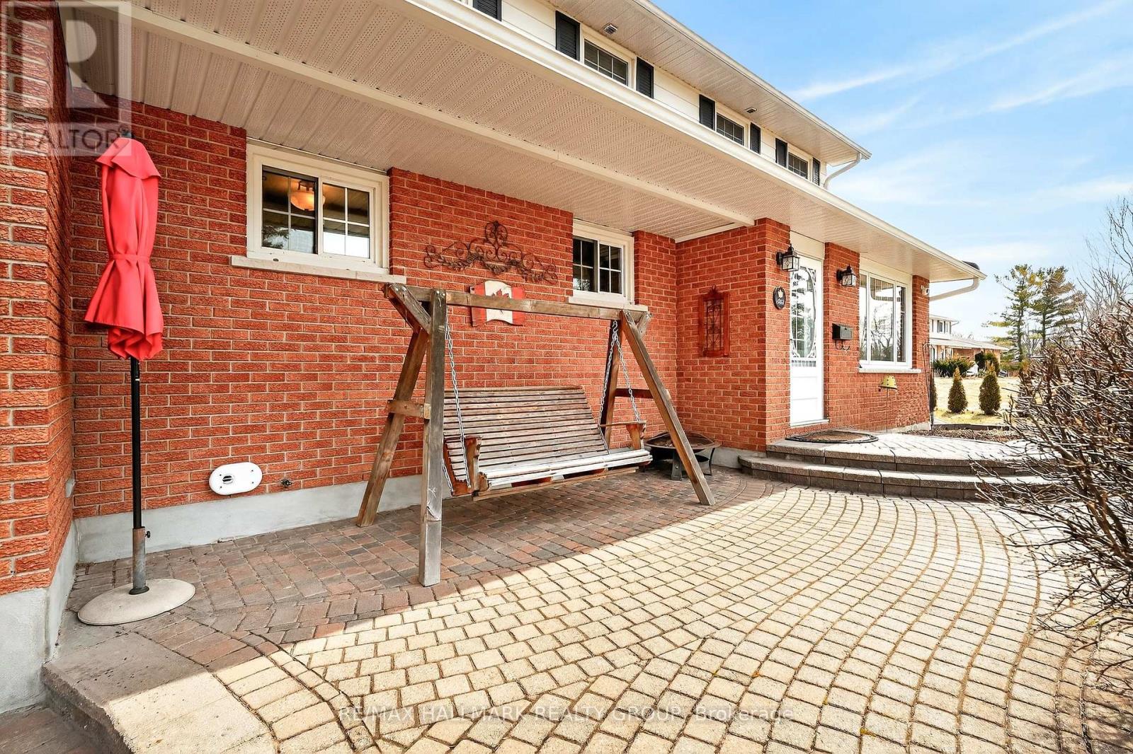 6553 Michelangelo Court, Ottawa, Ontario  K0A 2T0 - Photo 5 - X12950904