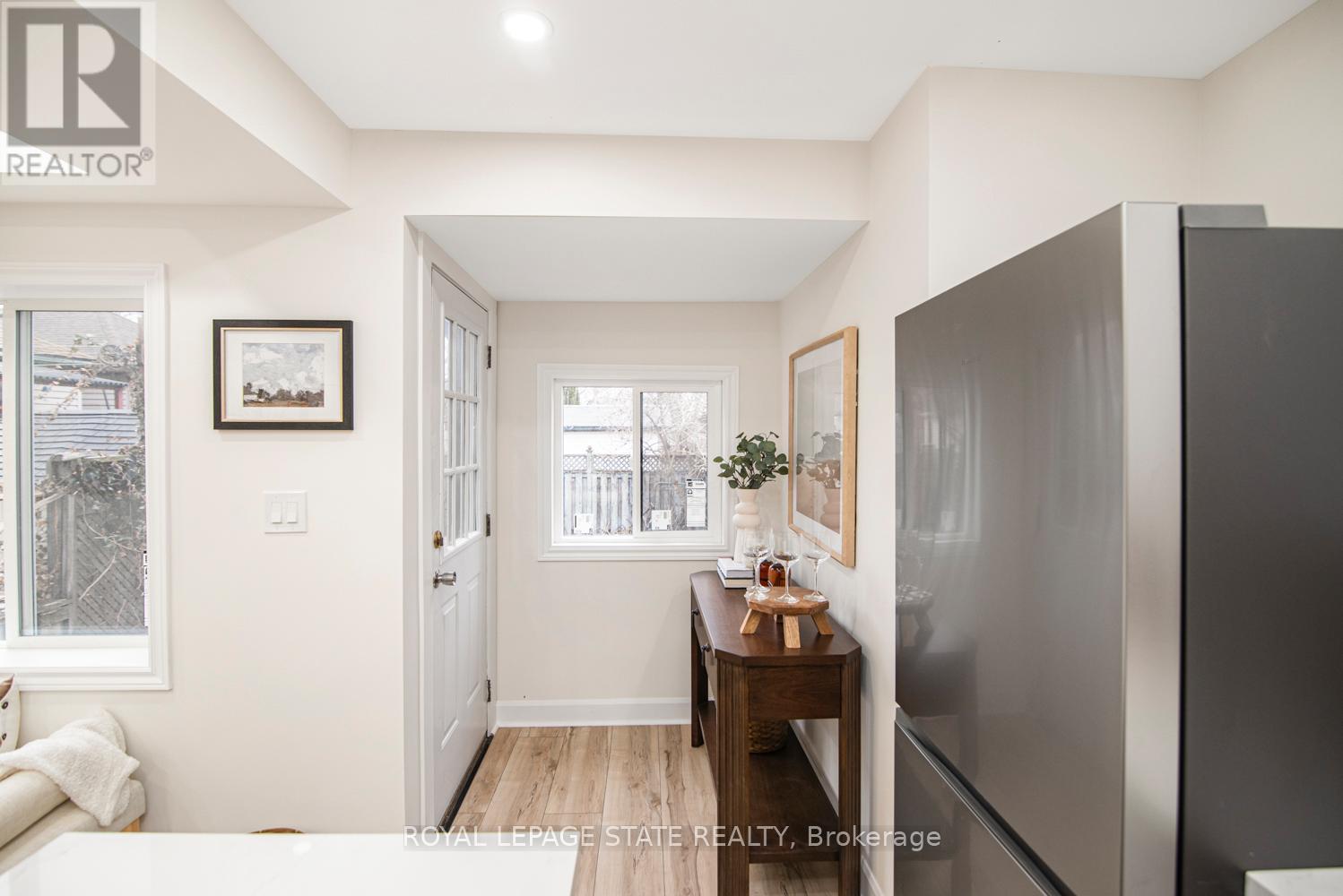 7 Stapleton Avenue, Hamilton, Ontario  L8H 3N4 - Photo 14 - X12950238