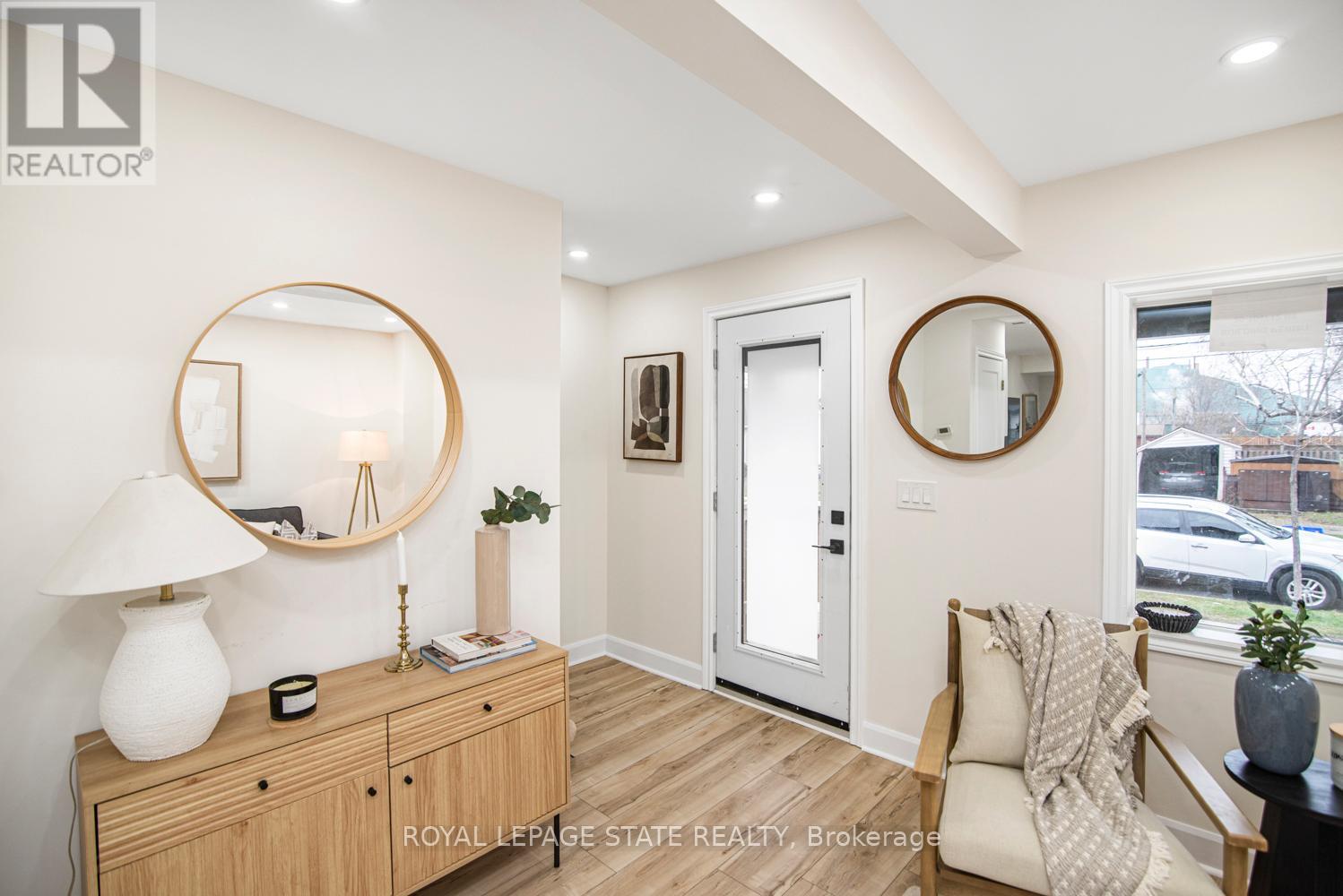 7 Stapleton Avenue, Hamilton, Ontario  L8H 3N4 - Photo 6 - X12950238