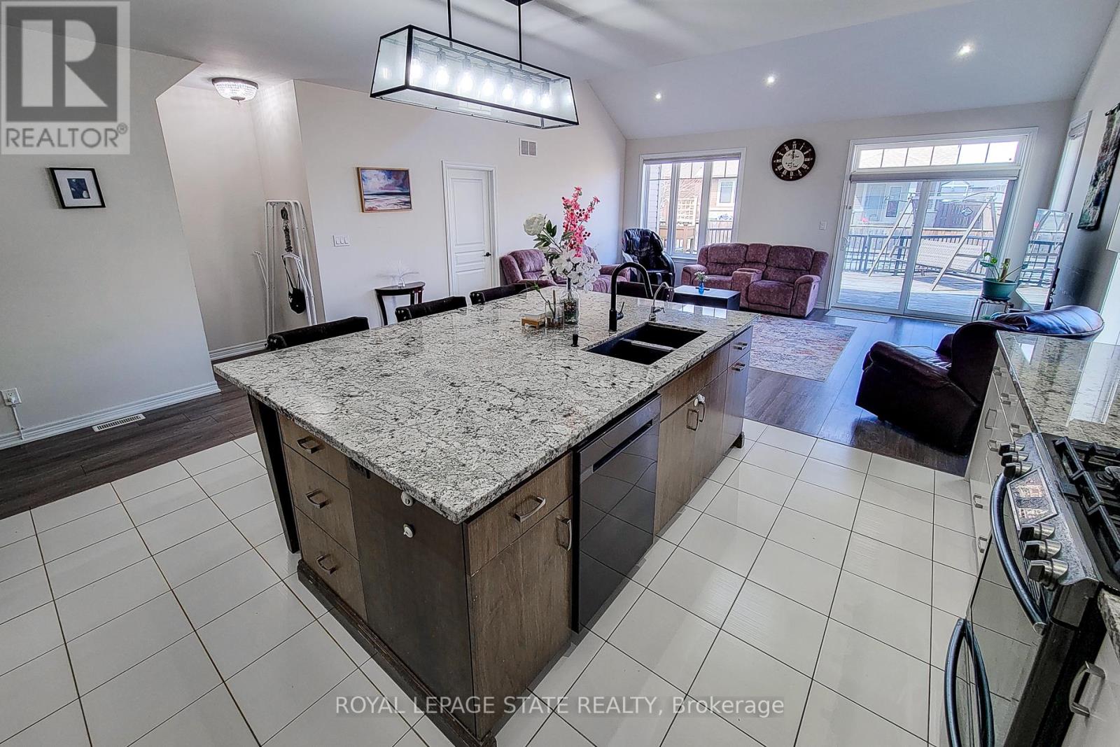 96 Anastasia Boulevard, West Lincoln, Ontario  L0R 2A0 - Photo 21 - X12950314