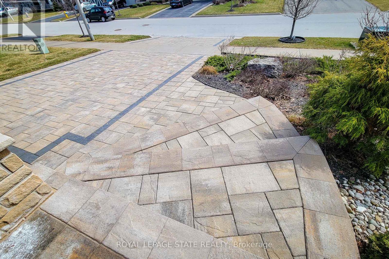 96 Anastasia Boulevard, West Lincoln, Ontario  L0R 2A0 - Photo 5 - X12950314