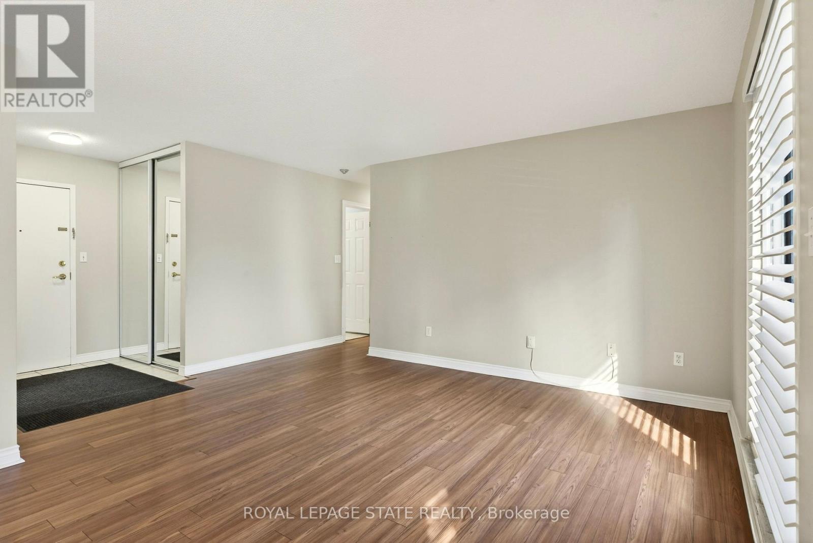 101 - 8 Main Street E, Hamilton, Ontario  L9H 2P6 - Photo 19 - X12950370