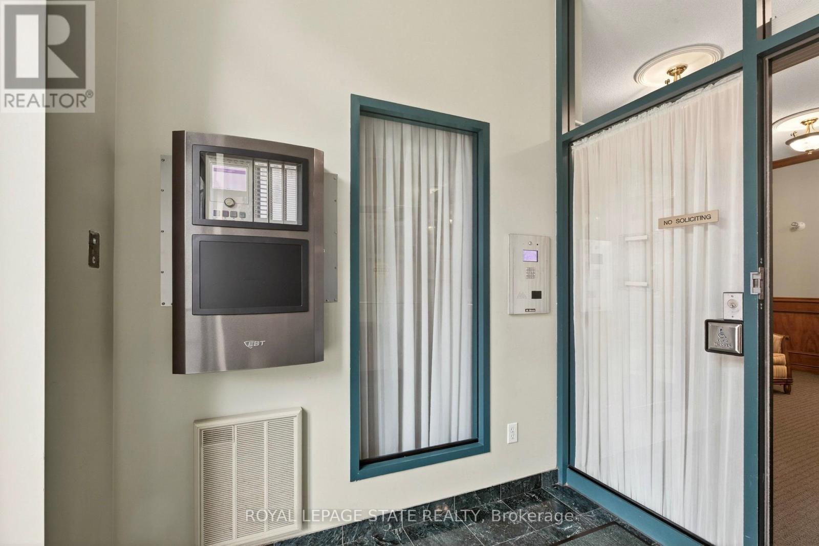 101 - 8 Main Street E, Hamilton, Ontario  L9H 2P6 - Photo 8 - X12950370