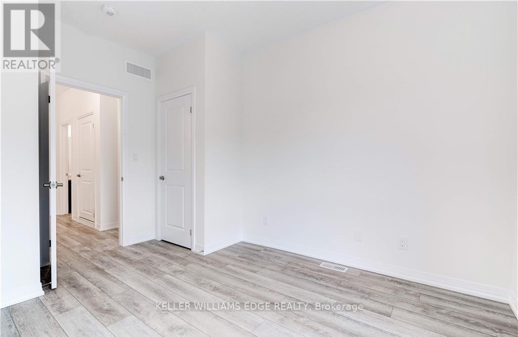 26 - 261 Woodbine Avenue, Kitchener, Ontario  N2R 0S7 - Photo 14 - X12950466