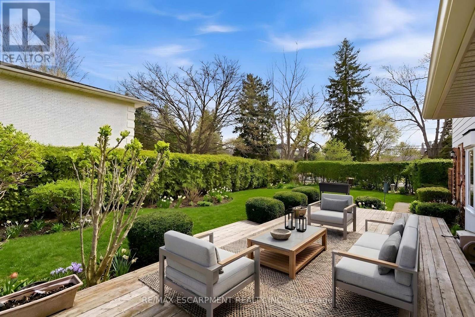 3 Postans Path, Hamilton, Ontario  L9G 3P8 - Photo 2 - X12950662