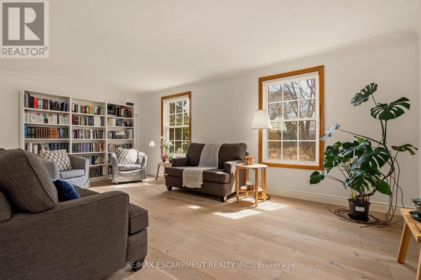 3 Postans Path, Hamilton, Ontario  L9G 3P8 - Photo 4 - X12950662