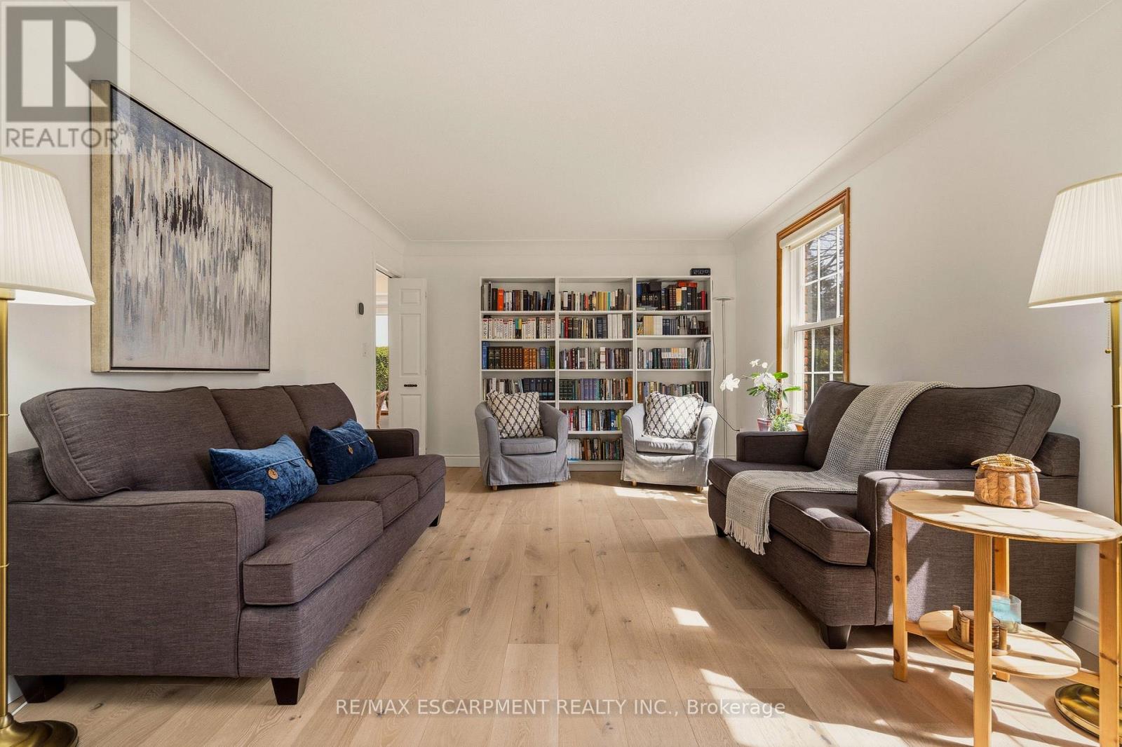 3 Postans Path, Hamilton, Ontario  L9G 3P8 - Photo 5 - X12950662