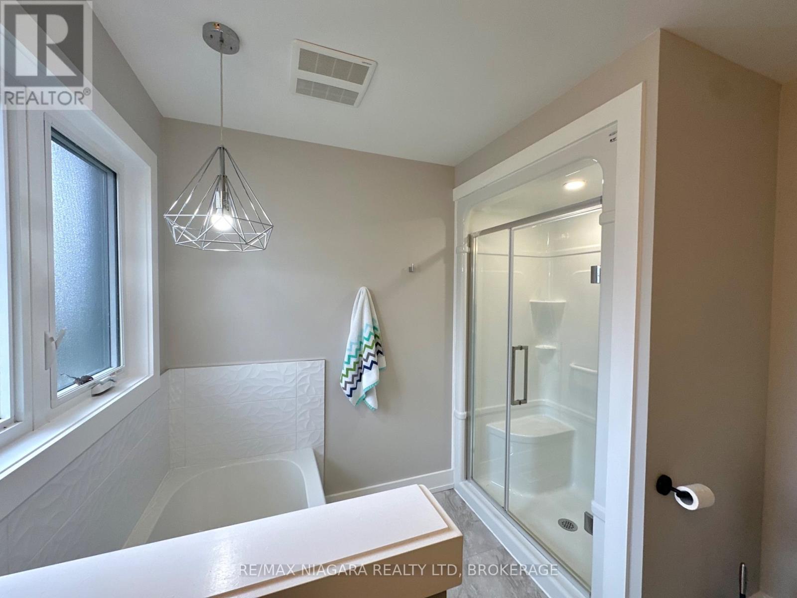 30 Renfield Street, Port Colborne, Ontario  L3K 0A7 - Photo 14 - X12950730