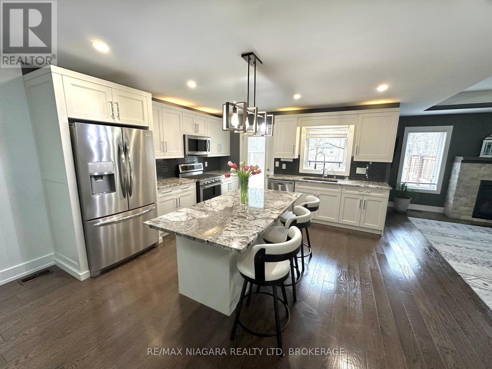 30 Renfield Street, Port Colborne, Ontario  L3K 0A7 - Photo 7 - X12950730