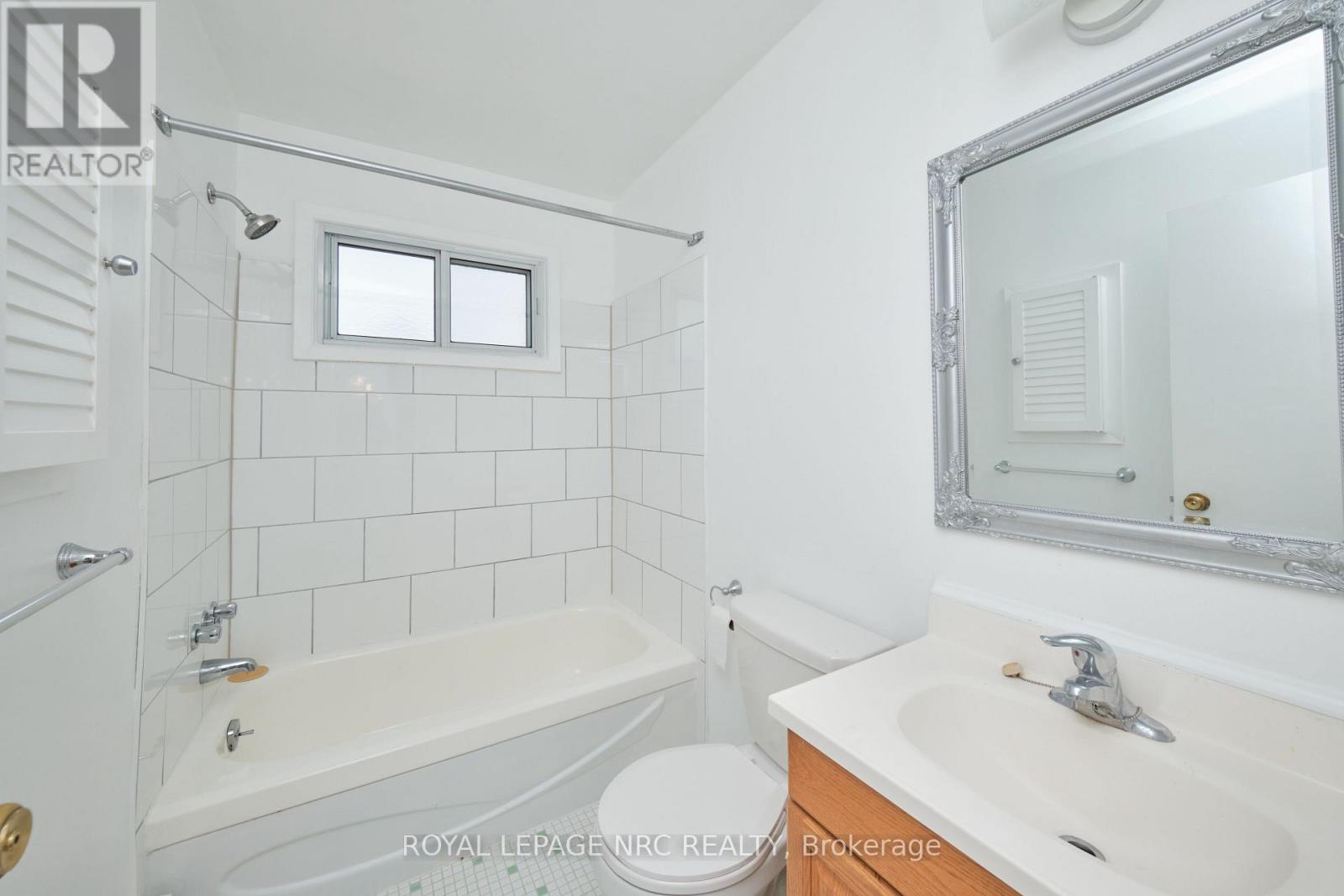 304 - 253 Fitch Street, Welland, Ontario  L3C 4W3 - Photo 14 - X12950758