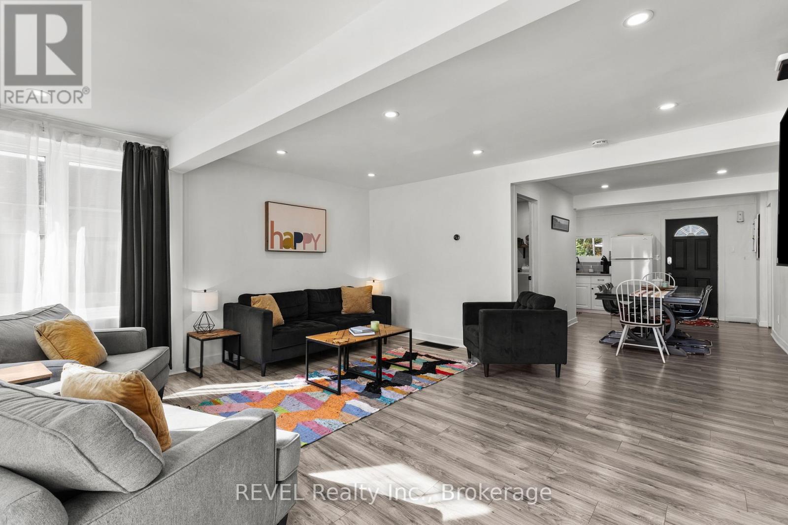 313 Ridgeway Road, Fort Erie (Crystal Beach), Ontario  L0S 1B0 - Photo 3 - X12950770