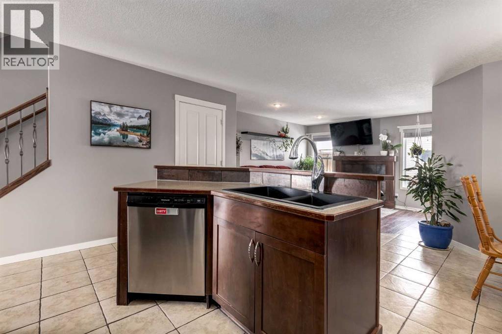 138 Cranberry Place SE, Calgary, Alberta  T3M 0G9 - Photo 8 - A2298437