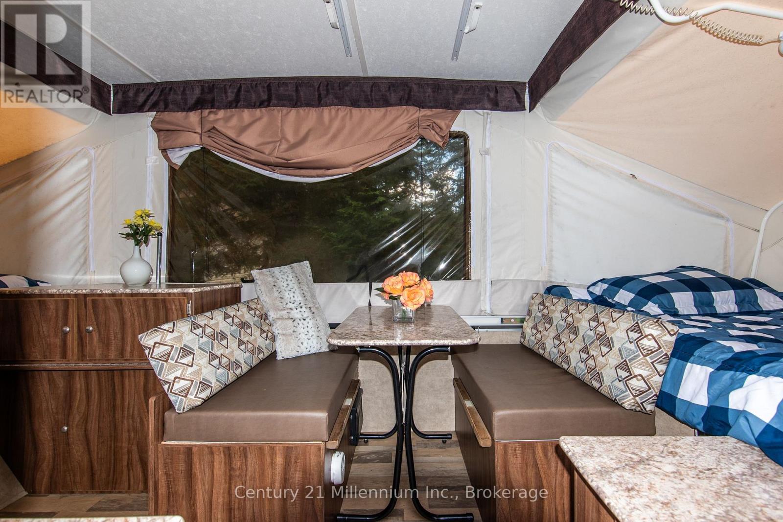 2 Hamilton Place, South Bruce Peninsula, Ontario  N0H 2G0 - Photo 47 - X12950714