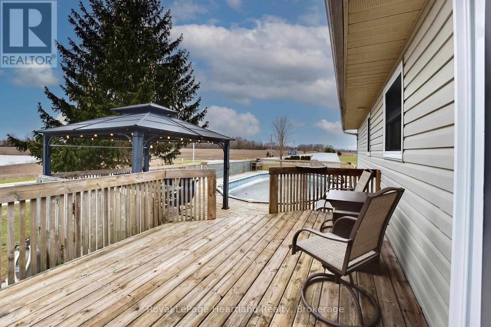 20 Crawford Street, North Huron, Ontario  N0G 2W0 - Photo 26 - X12950760