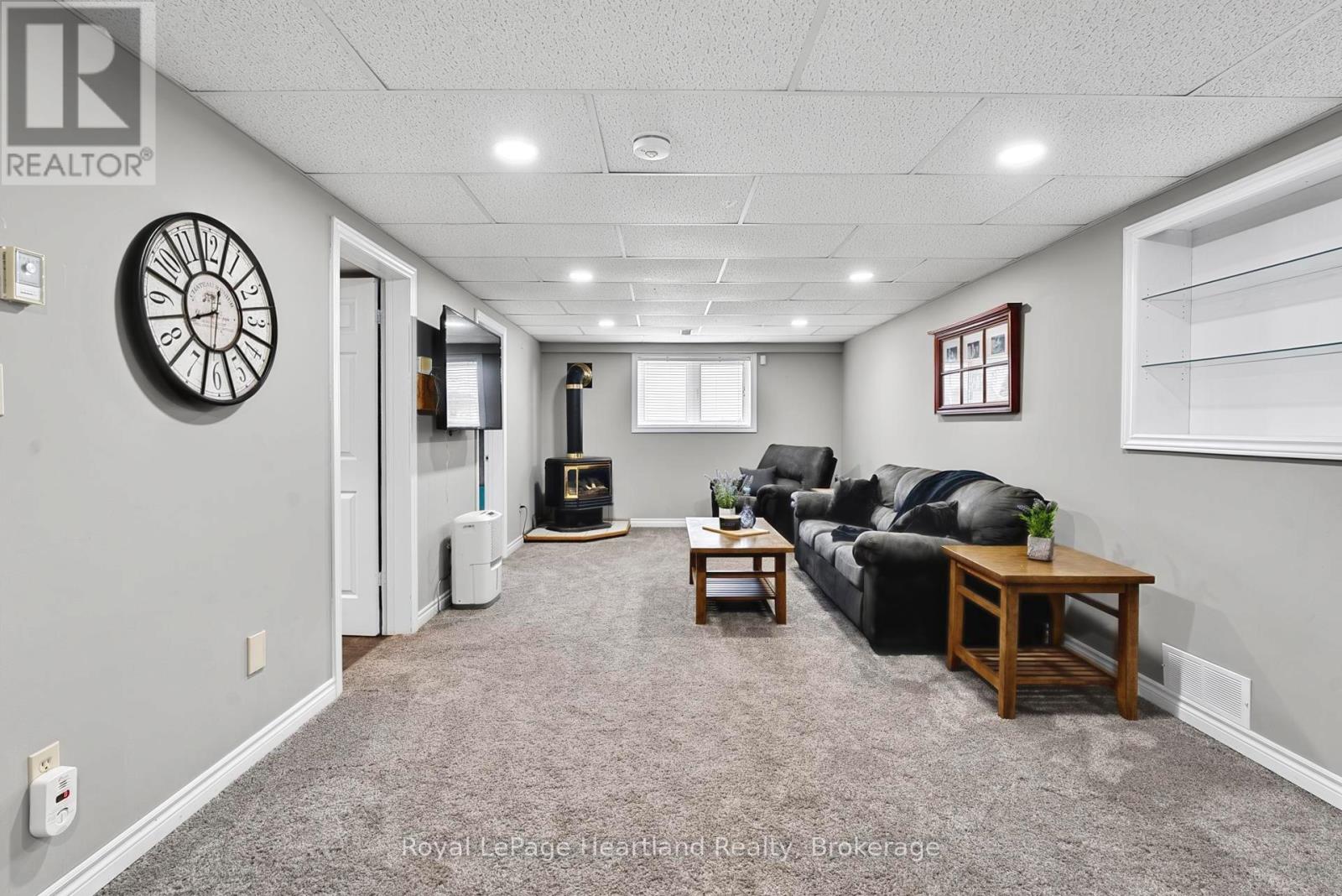 20 Crawford Street, North Huron, Ontario  N0G 2W0 - Photo 30 - X12950760