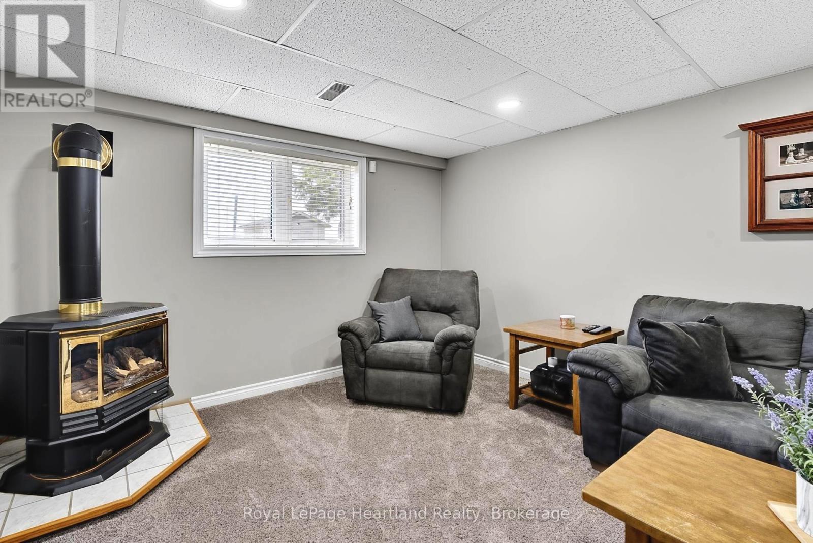 20 Crawford Street, North Huron, Ontario  N0G 2W0 - Photo 31 - X12950760