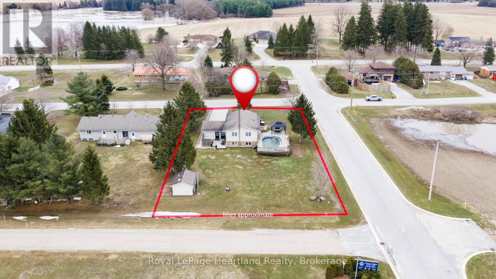 20 Crawford Street, North Huron, Ontario  N0G 2W0 - Photo 39 - X12950760