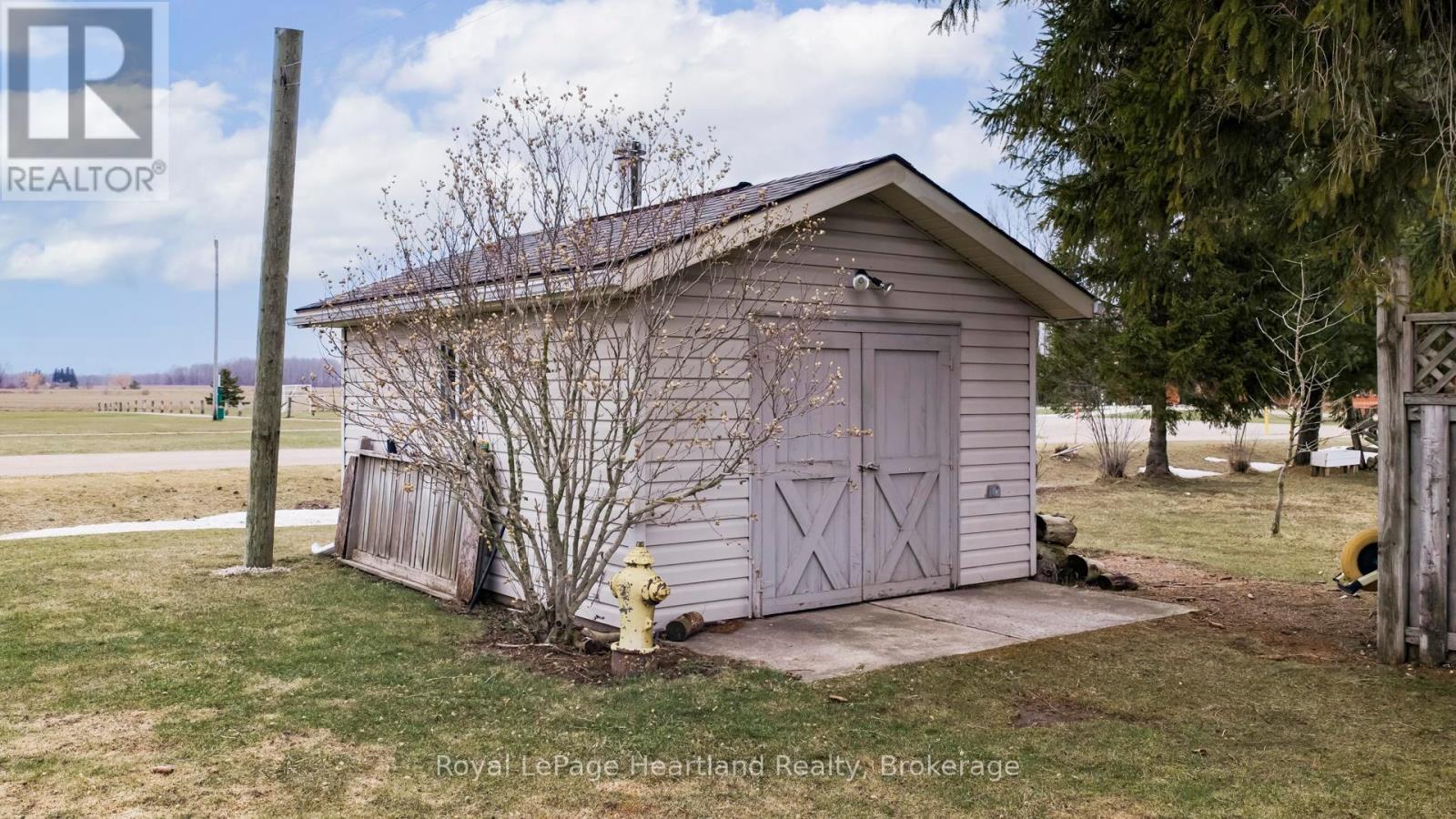 20 Crawford Street, North Huron, Ontario  N0G 2W0 - Photo 44 - X12950760