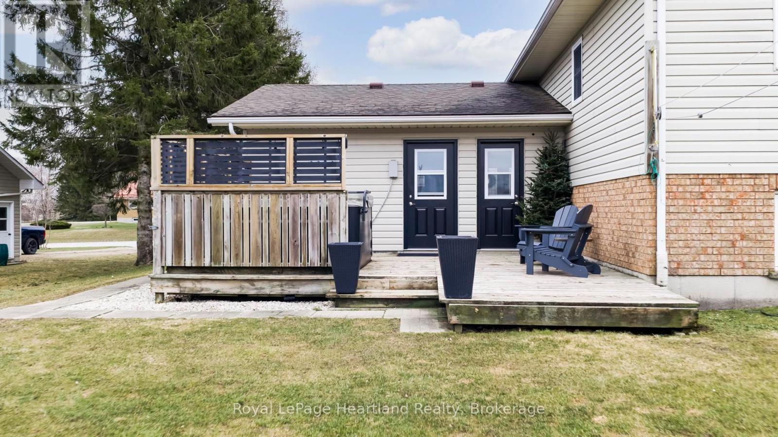 20 Crawford Street, North Huron, Ontario  N0G 2W0 - Photo 45 - X12950760