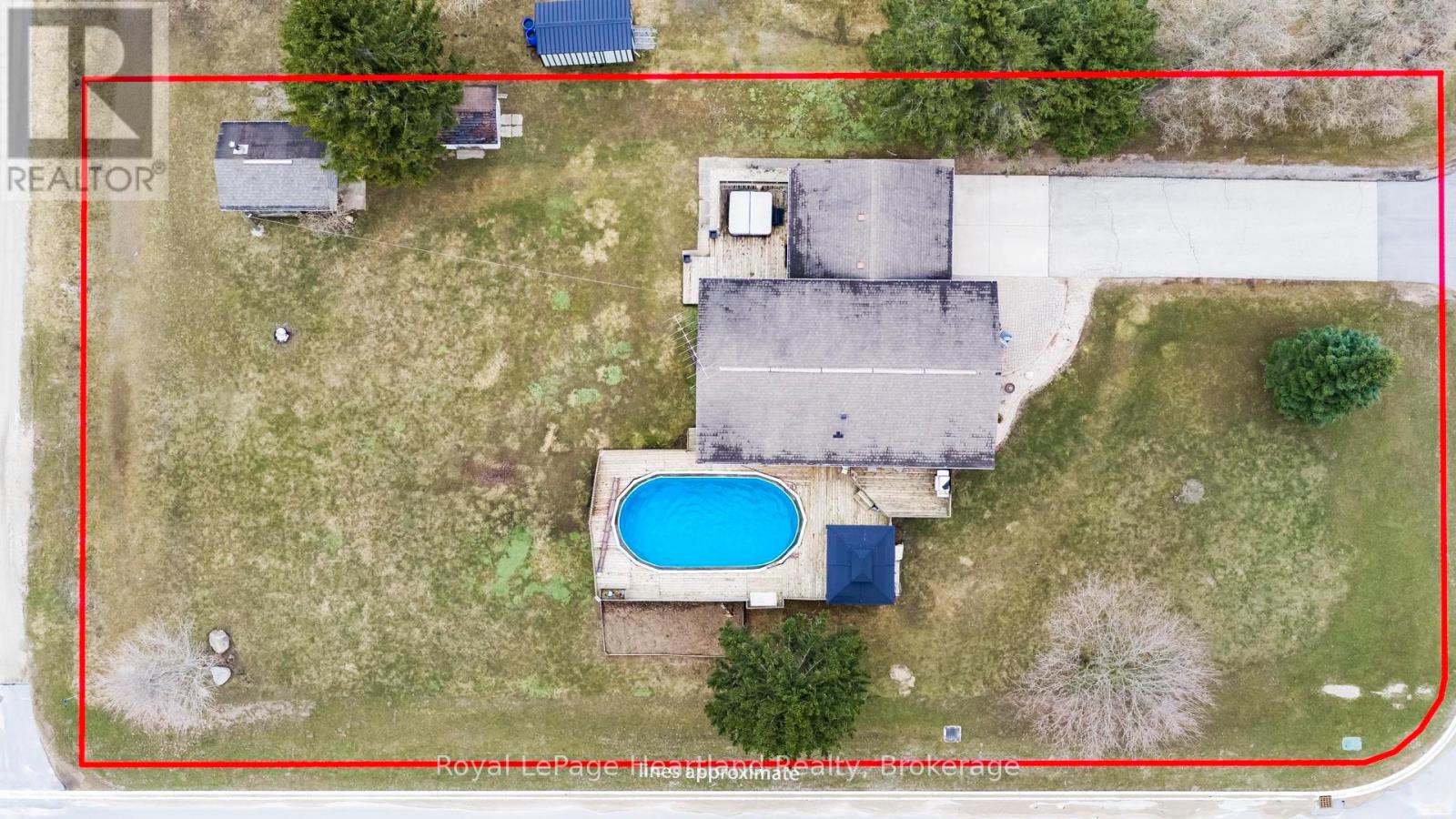 20 Crawford Street, North Huron, Ontario  N0G 2W0 - Photo 47 - X12950760