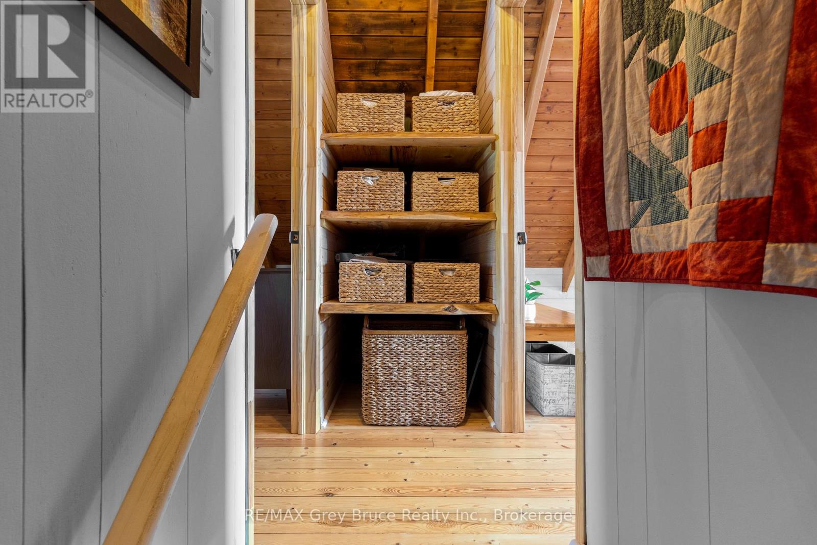 40 Aberdeen Avenue, Northern Bruce Peninsula, Ontario  N0H 2T0 - Photo 15 - X12950796