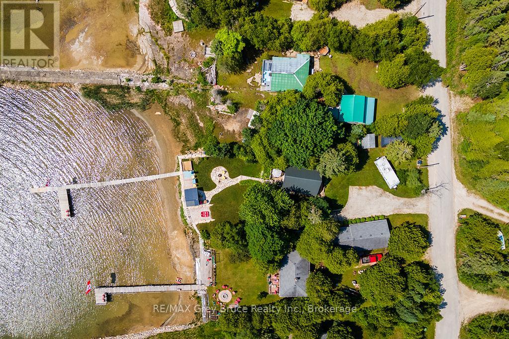 40 Aberdeen Avenue, Northern Bruce Peninsula, Ontario  N0H 2T0 - Photo 38 - X12950796