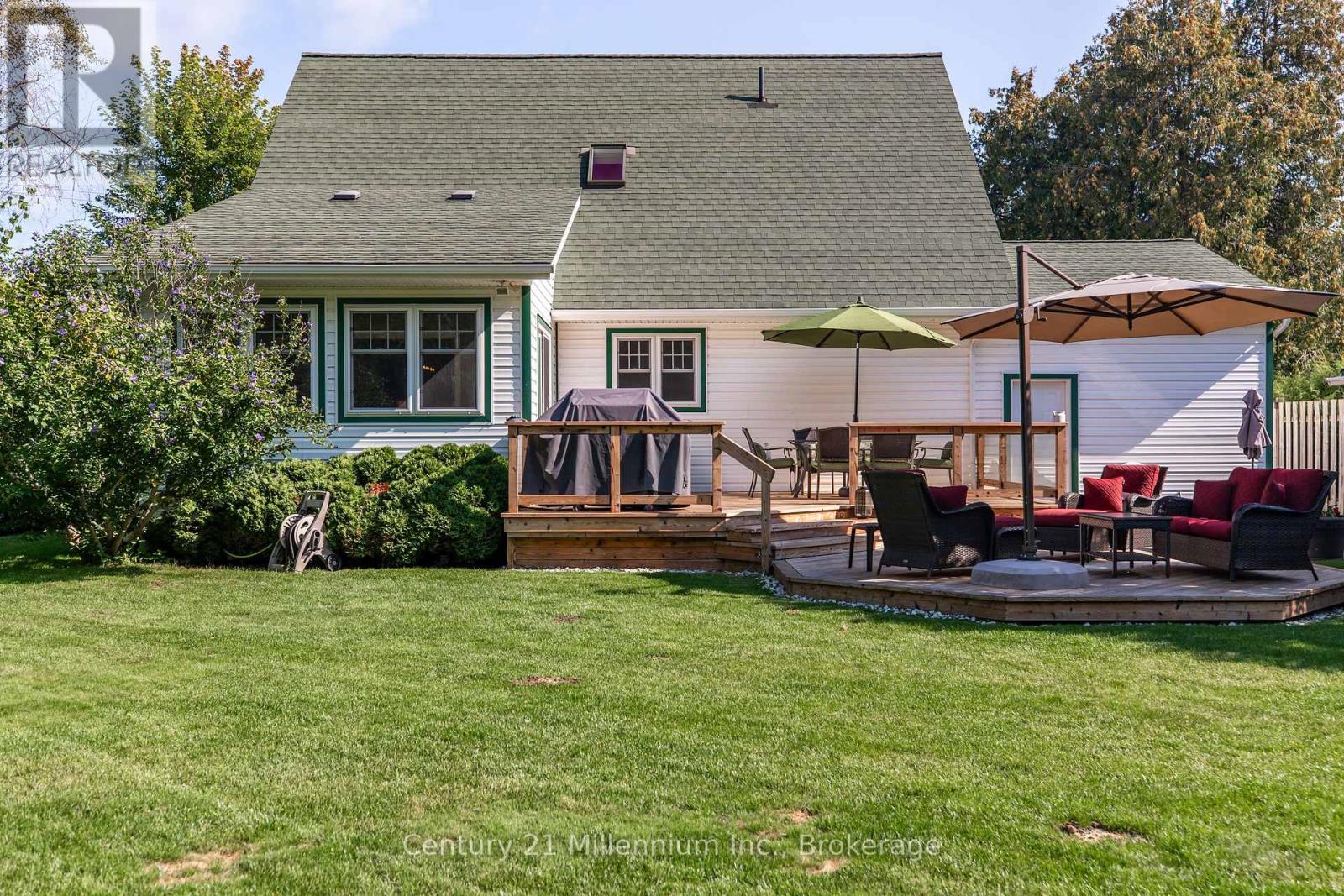 171 Island Street, Saugeen Shores, Ontario  N0H 2L0 - Photo 4 - X12950848