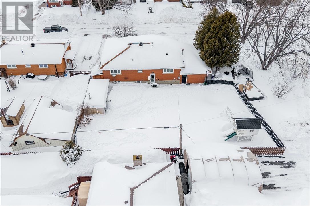 3182 Leo Avenue, Val Caron, Ontario  P3N 1B7 - Photo 30 - 2126978