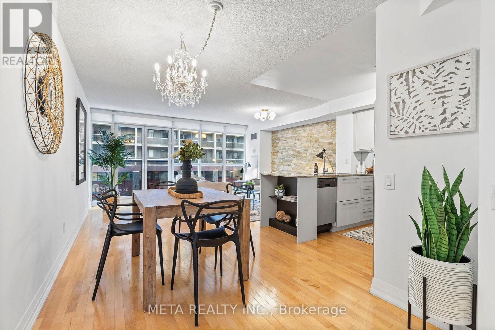 328 - 25 CARLTON STREET, Toronto, Ontario