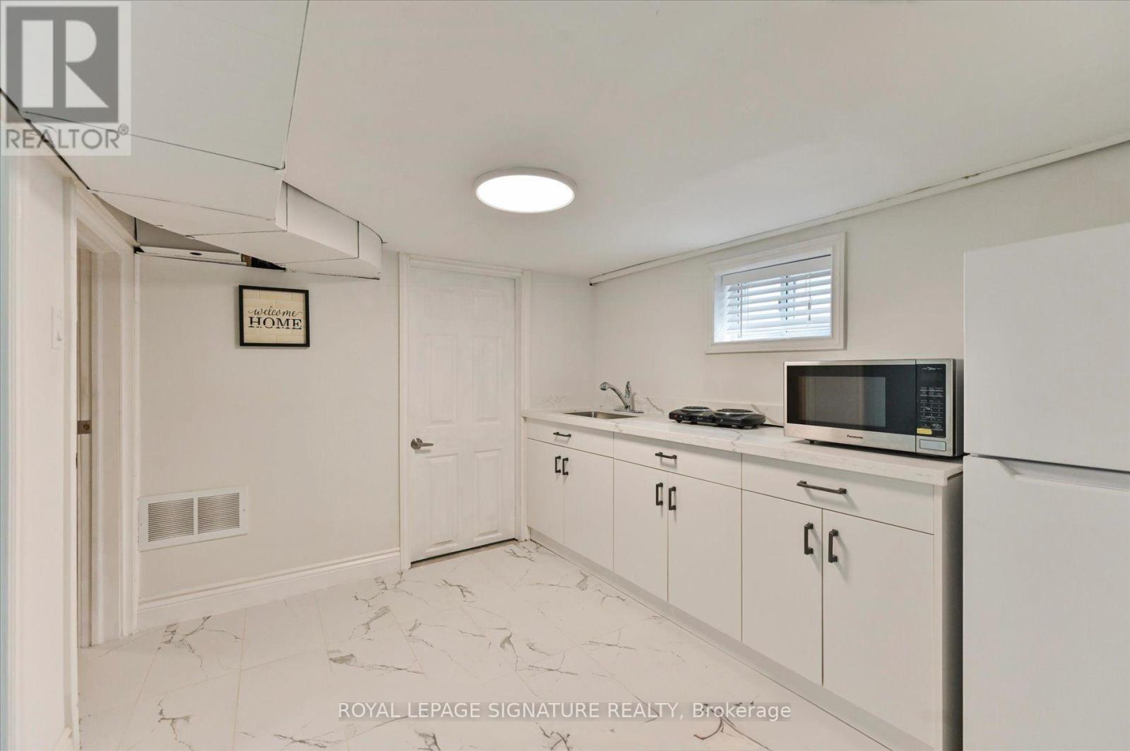 94 Meighen Avenue, Toronto, Ontario  M4B 2H7 - Photo 28 - E12867244