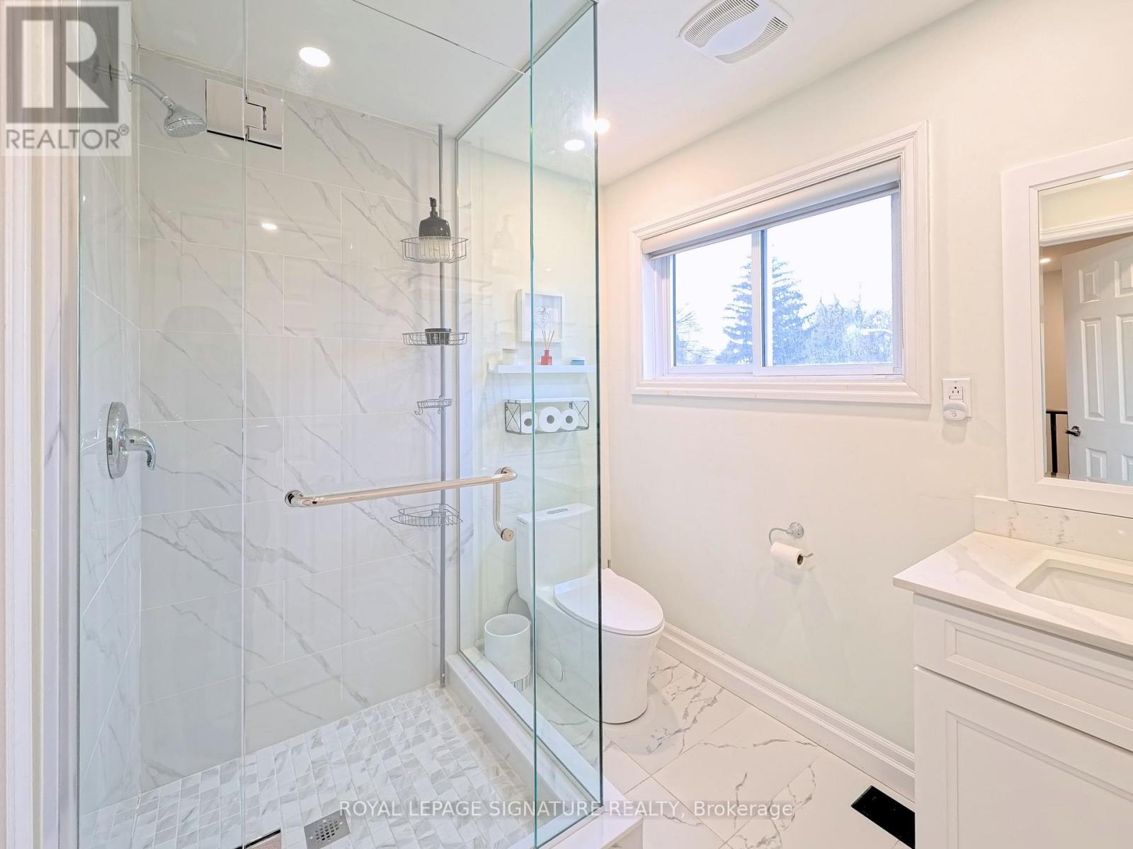 94 Meighen Avenue, Toronto, Ontario  M4B 2H7 - Photo 26 - E12867244