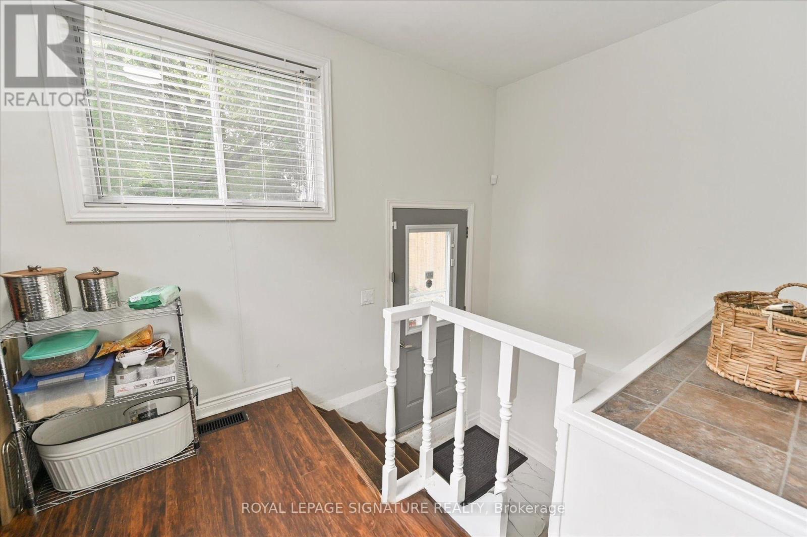 94 Meighen Avenue, Toronto, Ontario  M4B 2H7 - Photo 27 - E12867244