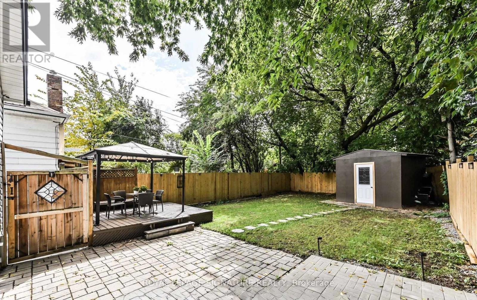 94 Meighen Avenue, Toronto, Ontario  M4B 2H7 - Photo 37 - E12867244