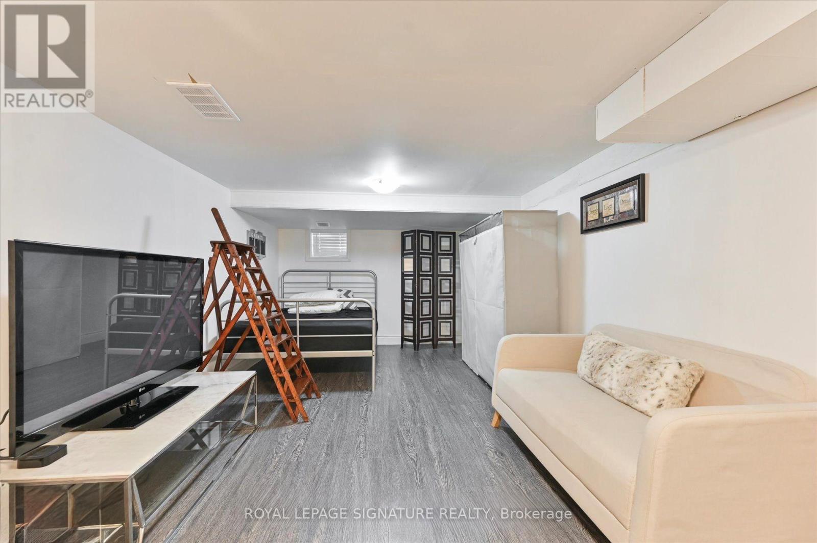 94 Meighen Avenue, Toronto, Ontario  M4B 2H7 - Photo 33 - E12867244