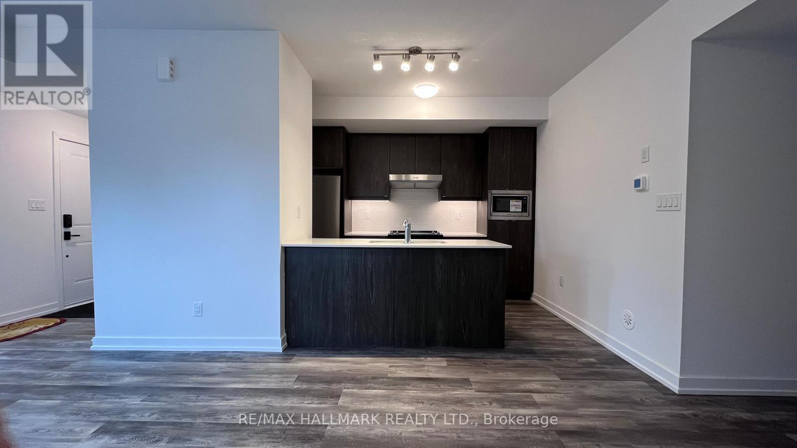 120 - 51 Jefferson Side Road, Richmond Hill, Ontario  L4E 1M1 - Photo 2 - N12930752