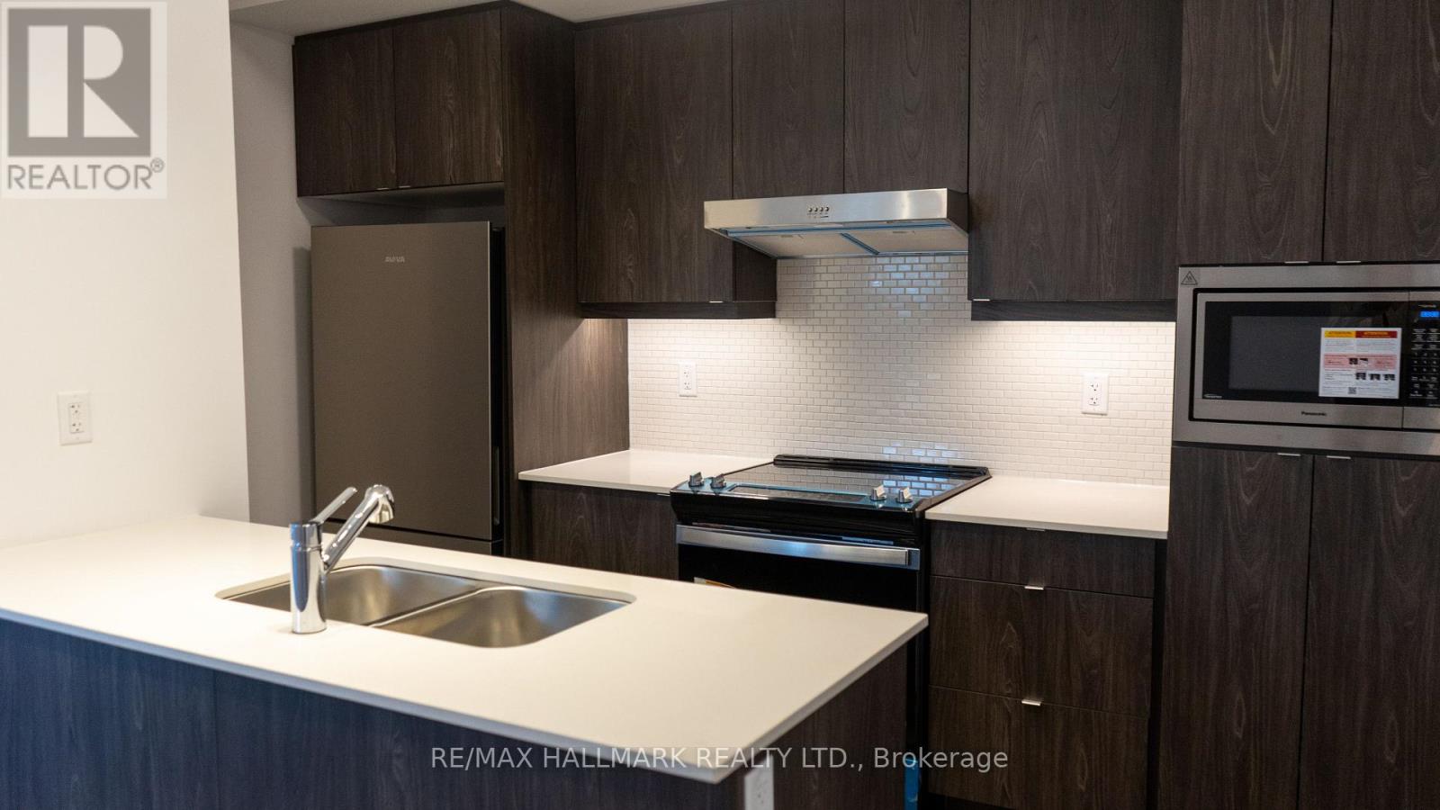 120 - 51 Jefferson Side Road, Richmond Hill, Ontario  L4E 1M1 - Photo 3 - N12930752