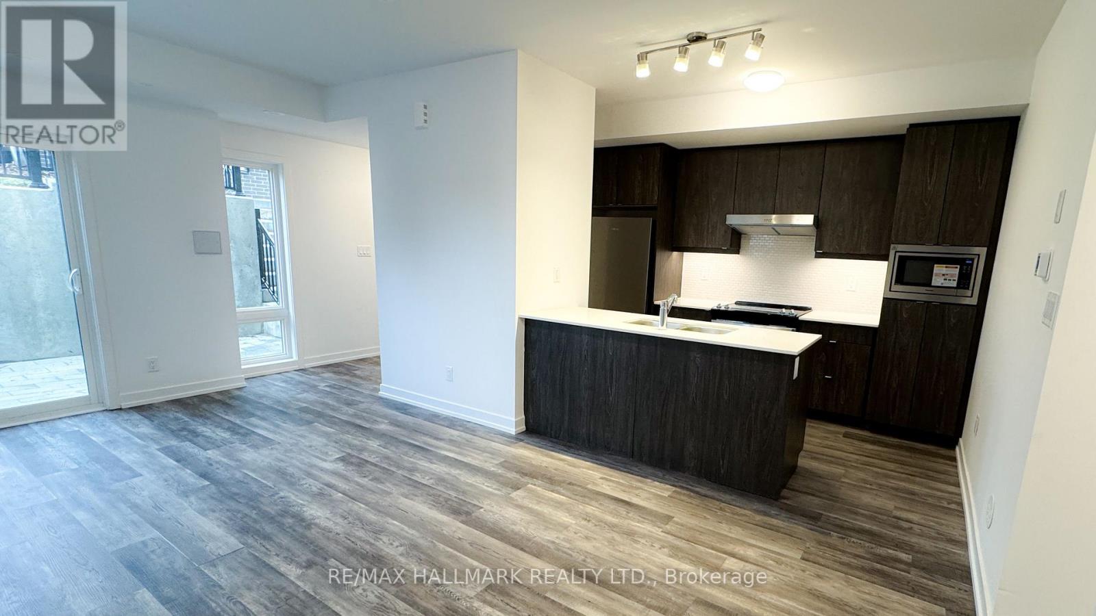 120 - 51 Jefferson Side Road, Richmond Hill, Ontario  L4E 1M1 - Photo 6 - N12930752