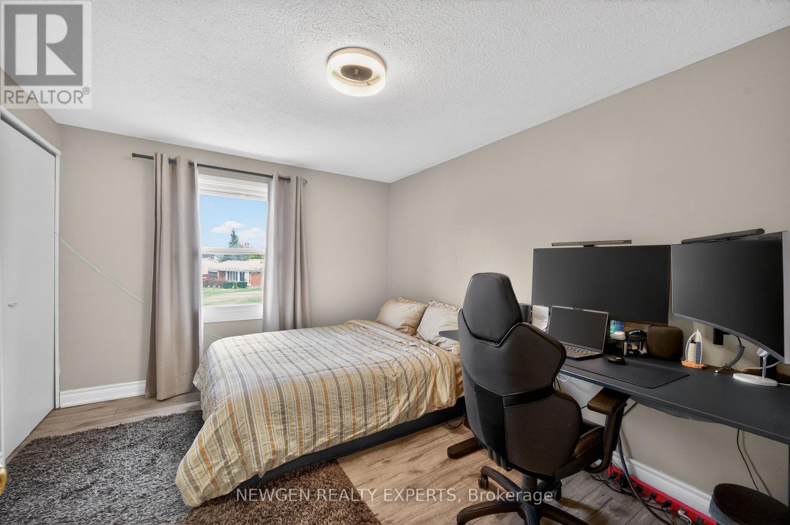 63 Faludon Drive, Halton Hills, Ontario  L7G 1H9 - Photo 25 - W12946556