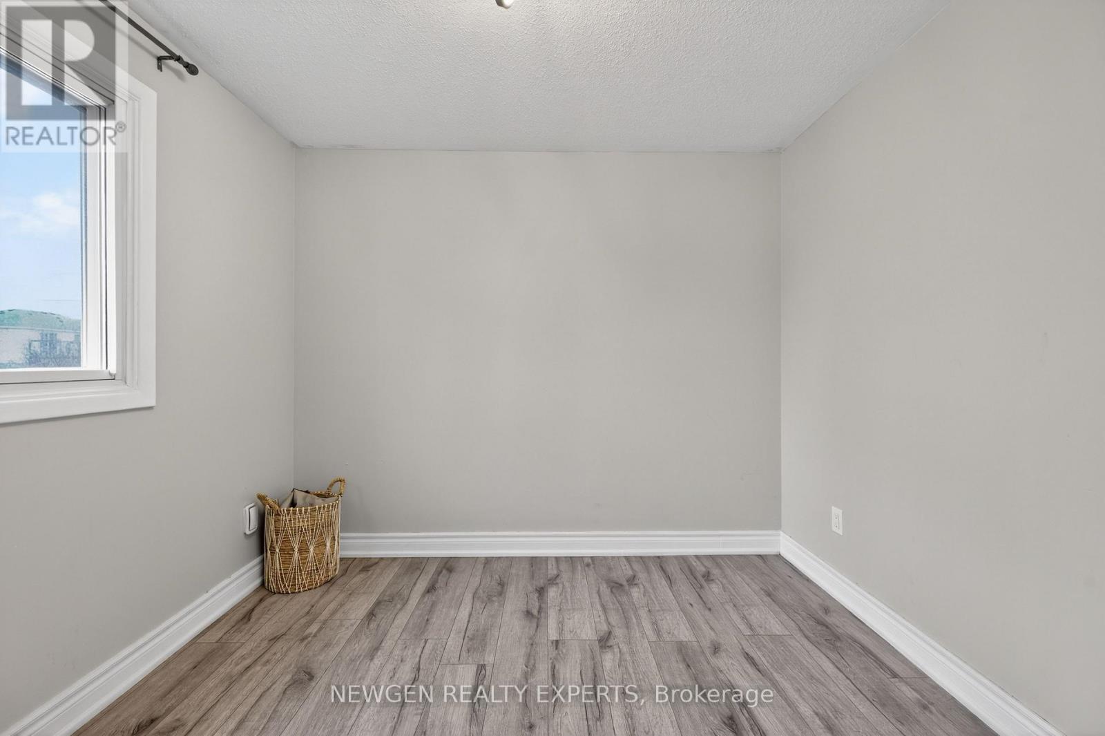 63 Faludon Drive, Halton Hills, Ontario  L7G 1H9 - Photo 26 - W12946556