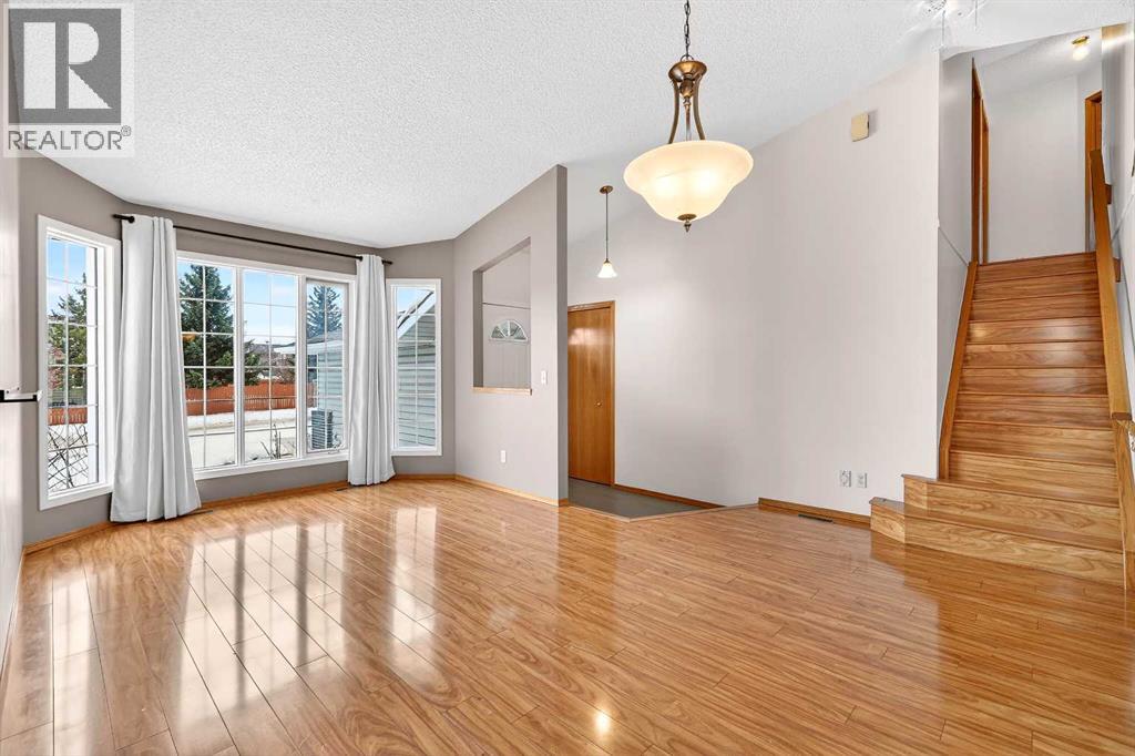 1208 Sunvista Way Se, Calgary, Alberta  T2X 3G1 - Photo 4 - A2289466